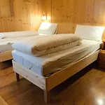 Daire Dolomites Garden Flat Near Cortina *