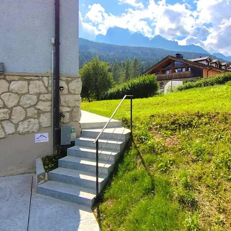 Dolomites Garden Flat Near Cortina Villanova (Belluno)